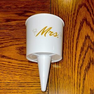💍💕 MRS 🏖🏝 sand cup holder